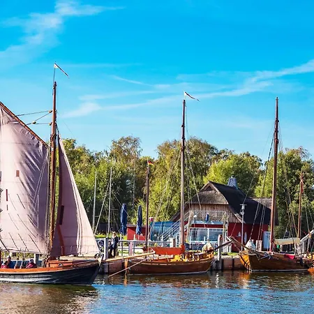 公寓 Sommertraum - Charmante 3-zimmer Mit Eckbalkon In *