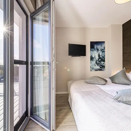 公寓 Sommertraum - Charmante 3-zimmer Mit Eckbalkon In *